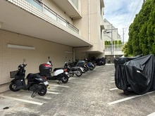 【神奈川県/横浜市港南区港南】パークコリーナ上大岡  アジュールコート 駐車場