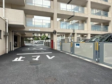 【神奈川県/横浜市港南区港南】パークコリーナ上大岡  アジュールコート 駐車場
