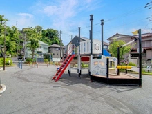 【神奈川県/横浜市金沢区六浦南】エステシテイ湘南六浦参番館  六浦スポーツ広場（現地より約100m）