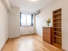 【神奈川県/三浦市南下浦町上宮田】サンコートマホロバ 壱番館 洋室：約7.8帖