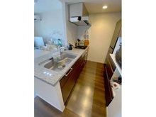 【神奈川県/横浜市神奈川区栄町】プレミスト横浜ポートサイド キッチン