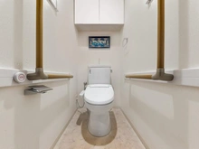 【神奈川県/横須賀市東浦賀】ミレニアムレジデンス浦賀 トイレ