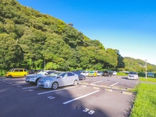 【神奈川県/横須賀市野比】ユニーブル湘南野比リ・ノヴァス タワー棟 駐車場：平置き駐車場を備えています