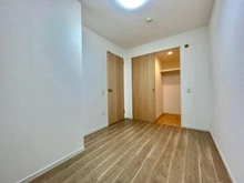 【神奈川県/横須賀市池田町】ルネ北久里浜ソラヒルズ シエルコート 洋室