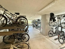 【神奈川県/横須賀市池田町】ルネ北久里浜ソラヒルズ シエルコート 駐輪場