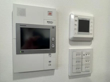 【神奈川県/横浜市金沢区富岡東】プレシス横浜ベイサイド インターホン、床暖房操作パネル