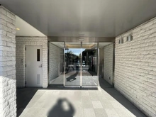 【神奈川県/横浜市港南区港南】プレミスト上大岡 エントランス