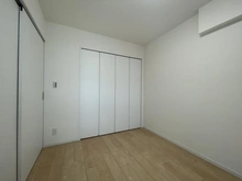 【神奈川県/横浜市港南区港南】プレミスト上大岡 洋室