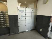 【神奈川県/横浜市金沢区富岡東】リステージベイサイドコート 宅配BOX