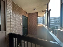 【神奈川県/横浜市金沢区柴町】マイキャッスル・ラルジュ金沢文庫 ポーチ