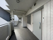 【神奈川県/横浜市鶴見区元宮】リストレジデンス鶴見カレンコート アプローチ