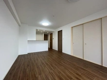 【神奈川県/横浜市鶴見区元宮】リストレジデンス鶴見カレンコート リビング