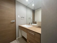 【神奈川県/横浜市鶴見区元宮】リストレジデンス鶴見カレンコート 洗面所