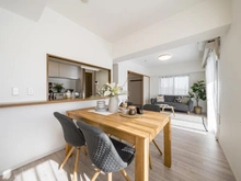 【神奈川県/横須賀市船越町】プリンスハイツガーデン湘南船越 マグノリア館 LDK：家具調度品は価格に含まれません