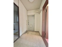 【神奈川県/横須賀市湘南鷹取】西武郊外マンション湘南鷹取台 S棟 玄関