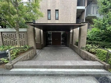 【神奈川県/横浜市港南区上大岡西】プラウドシティ上大岡 弐番館 エントランス