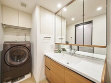 【神奈川県/横浜市港南区上大岡東】ザ・マスターズガーデン横濱上大岡 洗面室