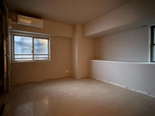 【神奈川県/横須賀市東浦賀】ミレニアムレジデンス浦賀オーシャンズヴィラ 洋室：リフォーム中