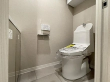 【神奈川県/横浜市栄区笠間】ガーデンアソシエ H棟 トイレ