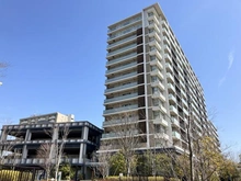 【神奈川県/横浜市栄区小菅ケ谷】パークホームズ横浜本郷台リバーサイドヴィラ THE EAST 外観