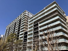 【神奈川県/横浜市栄区小菅ケ谷】パークホームズ横浜本郷台リバーサイドヴィラ THE EAST 外観