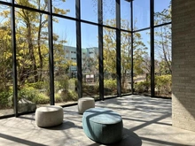 【神奈川県/横浜市栄区小菅ケ谷】パークホームズ横浜本郷台リバーサイドヴィラ THE EAST ラウンジ：リバーラウンジ