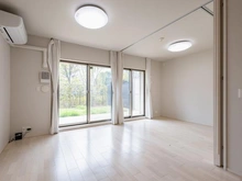 【神奈川県/横浜市栄区小菅ケ谷】パークホームズ横浜本郷台リバーサイドヴィラ THE EAST リビング・ダイニング：リビング～洋室