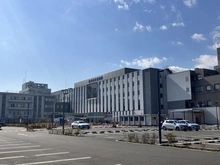 【神奈川県/横浜市栄区小菅ケ谷】パークホームズ横浜本郷台リバーサイドヴィラ THE EAST 横浜栄共済病院（現地より約520m）