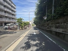 【神奈川県/鎌倉市岡本】グローリア初穂鎌倉岡本 前面道路