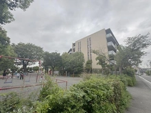 【神奈川県/横浜市栄区小菅ケ谷】ブランズシティ本郷台リバーサイドテラス 敷地内
