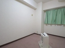 【神奈川県/横浜市栄区本郷台】コスモ戸塚リベラヒルズA 洋室：【家具調度品は価格に含まれません】