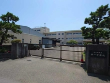 【神奈川県/茅ヶ崎市東海岸南】パシフィックガーデン茅ヶ崎 A棟 茅ケ崎市立第一中学校（現地より約452m）