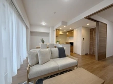 【神奈川県/横浜市青葉区美しが丘】ドレッセWISEたまプラーザ B棟 リビング・ダイニング