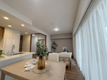 【神奈川県/横浜市青葉区美しが丘】ドレッセWISEたまプラーザ B棟 リビング・ダイニング