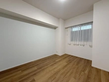 【神奈川県/横浜市青葉区美しが丘】ドレッセWISEたまプラーザ B棟 洋室：南側洋室約6.3畳