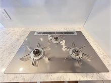 【神奈川県/横浜市青葉区美しが丘】ドレッセWISEたまプラーザ B棟 キッチン：三口ガラストップコンロ