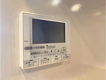 【神奈川県/横浜市青葉区美しが丘】ドレッセWISEたまプラーザ B棟 給湯器スイッチパネル