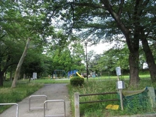 【神奈川県/川崎市宮前区鷺沼】セザール第五鷺沼  高津公園（現地より約290m）