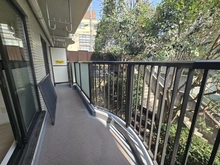 【神奈川県/横浜市青葉区美しが丘】扶桑ハイツたまプラーザの杜 バルコニー：バルコニーから左方向