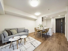 【神奈川県/横浜市青葉区桜台】プロミライズ青葉台 C棟 LDK：居室と廊下の間や水まわりの段差を抑え、つまづきなどによる転倒を防止