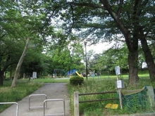 【神奈川県/川崎市宮前区鷺沼】セザール第五鷺沼  高津公園（現地より約290m）