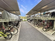 【神奈川県/川崎市宮前区犬蔵】グレーシアガーデンたまプラーザ C棟 駐輪場