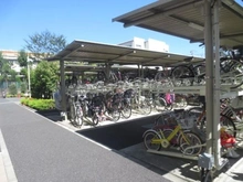 【神奈川県/川崎市宮前区犬蔵】グレーシアガーデンたまプラーザ C棟 駐輪場