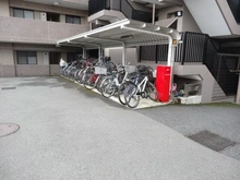 【神奈川県/川崎市宮前区有馬】鷺沼南パークホームズ並木通り 駐輪場
