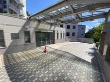 【神奈川県/横浜市青葉区あざみ野南】 ドレッセあざみ野コリーナコート エントランス