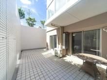 【神奈川県/横浜市都筑区牛久保西】THE　CENTER　HOUSE　 G棟 バルコニー：【家具調度品は価格に含まれません】