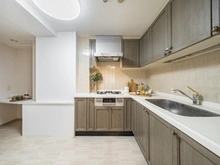 【神奈川県/横浜市都筑区茅ケ崎南】港北ファミールハイツ 10-3号棟 キッチン：約4.8畳