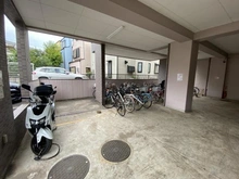 【神奈川県/川崎市中原区下小田中】アルファコート武蔵中原 駐輪場：バイク置場