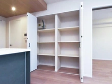 【神奈川県/横浜市中区寿町】コスモシティ横浜石川町 収納：リビング