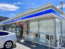 【神奈川県/横浜市青葉区桜台】プロミライズ青葉台ステーションサイドD棟 ローソン青葉桜台店（現地より約40m）：